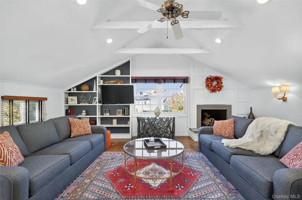 7 Shore Road Manhasset NY 11030