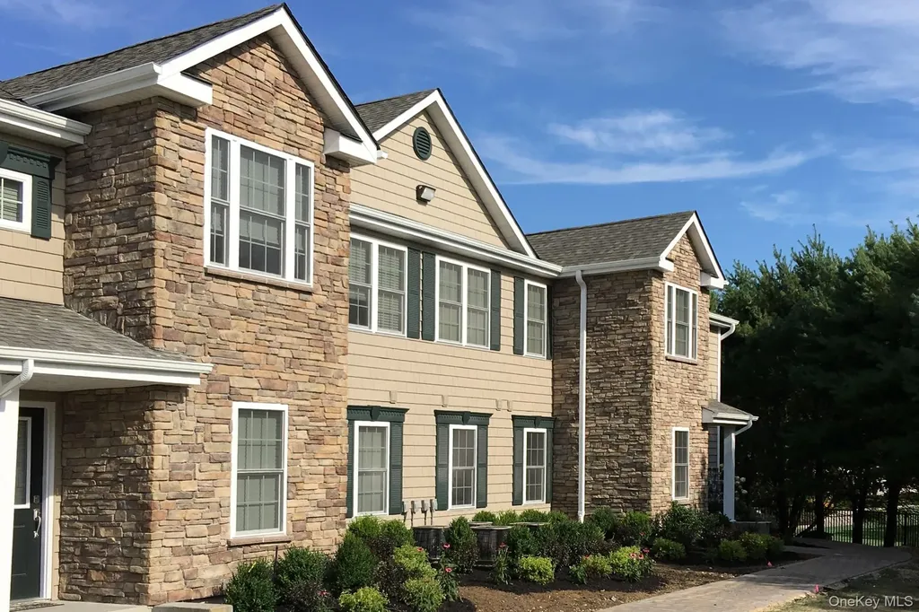 902 Vista View Drive Farmingville NY 11738