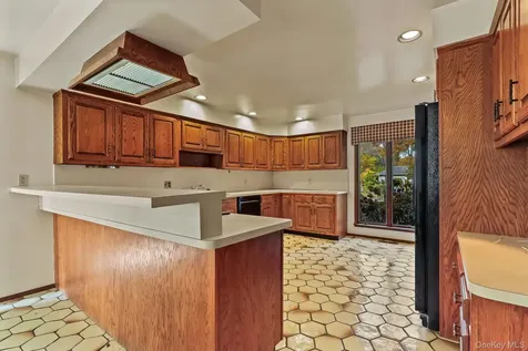 37 Century Trail Harrison NY 10528