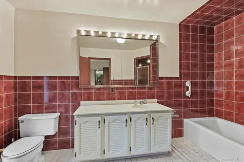 37 Century Trail Harrison NY 10528