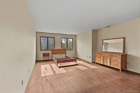 37 Century Trail Harrison NY 10528