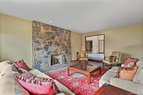 37 Century Trail Harrison NY 10528