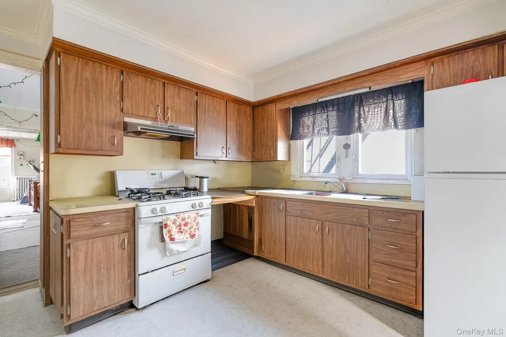 12 Parker Avenue Poughkeepsie NY 12601