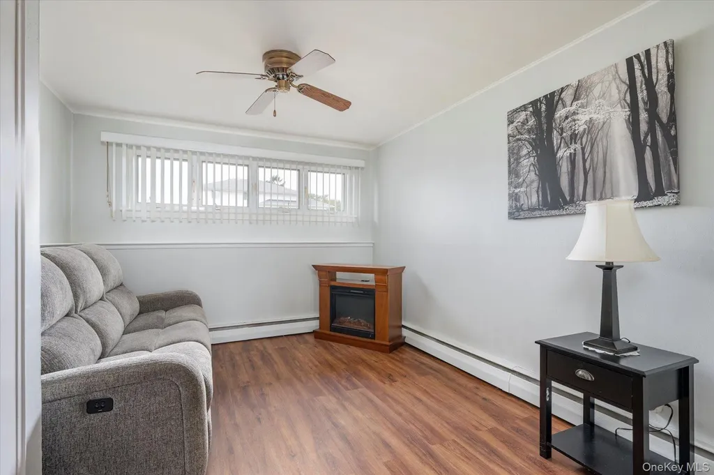 6 David Drive Farmingdale NY 11735