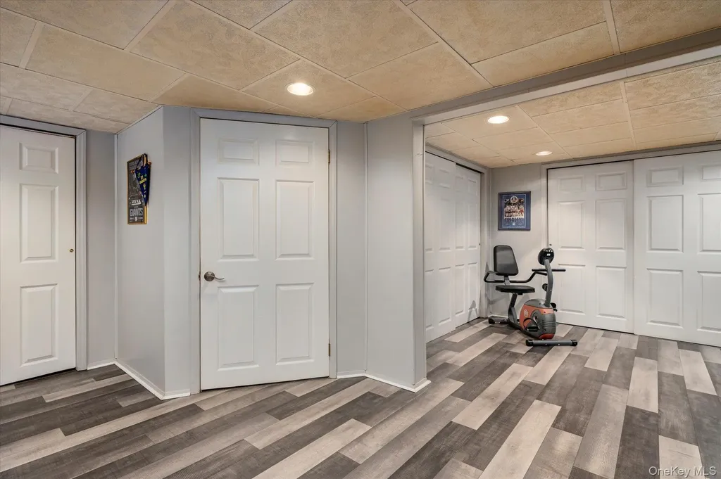 6 David Drive Farmingdale NY 11735