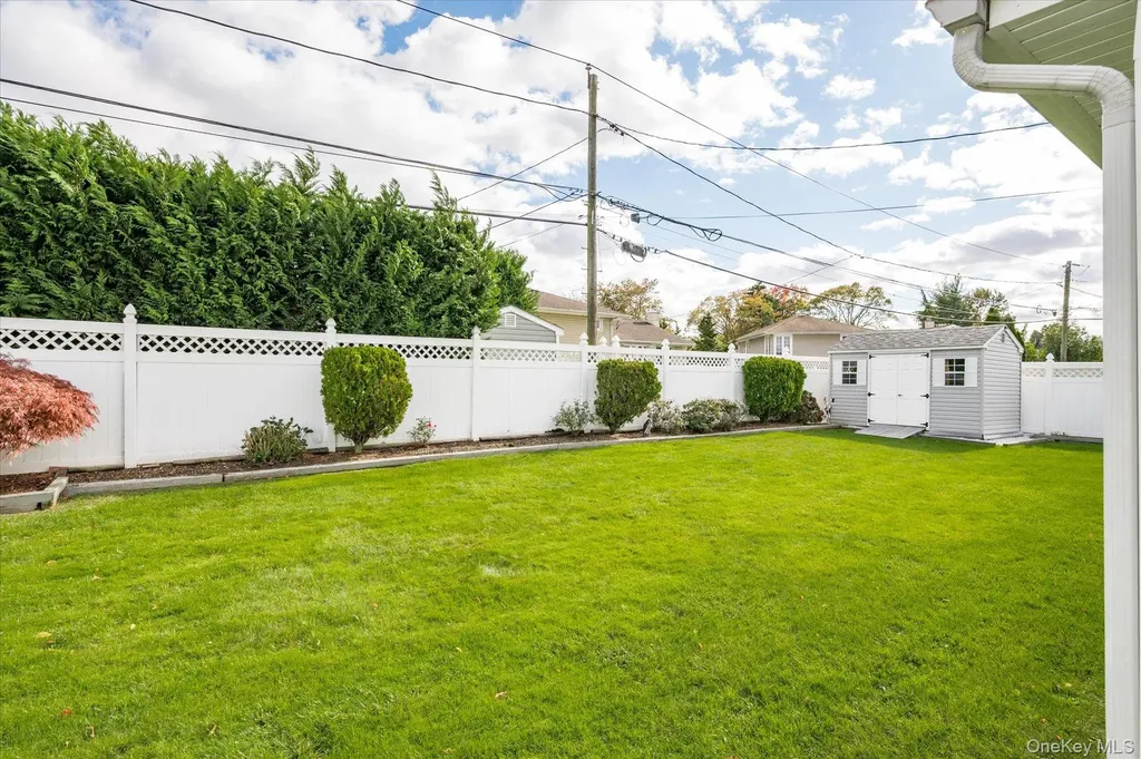 6 David Drive Farmingdale NY 11735