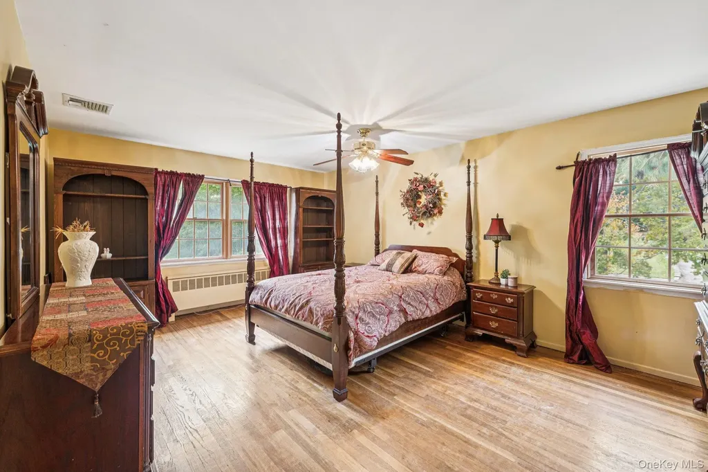 9 Princeton Drive Plainview NY 11803