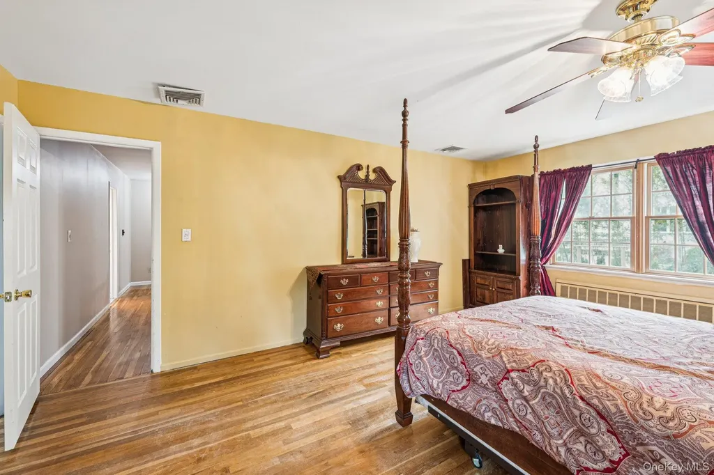 9 Princeton Drive Plainview NY 11803