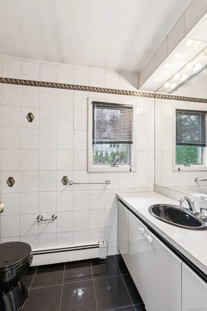 9 Princeton Drive Plainview NY 11803