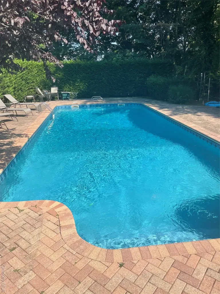 9 Princeton Drive Plainview NY 11803