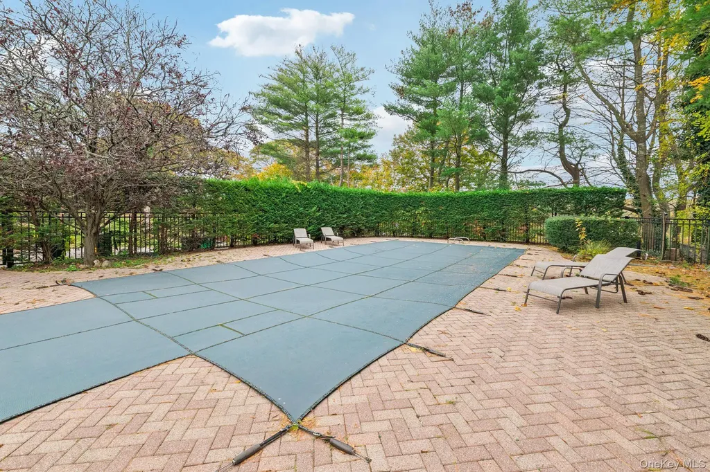 9 Princeton Drive Plainview NY 11803