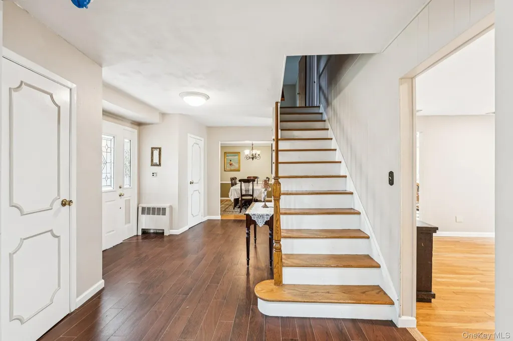 9 Princeton Drive Plainview NY 11803