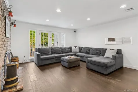 2631 Rachel Street Bellmore NY 11710