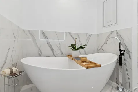 2631 Rachel Street Bellmore NY 11710