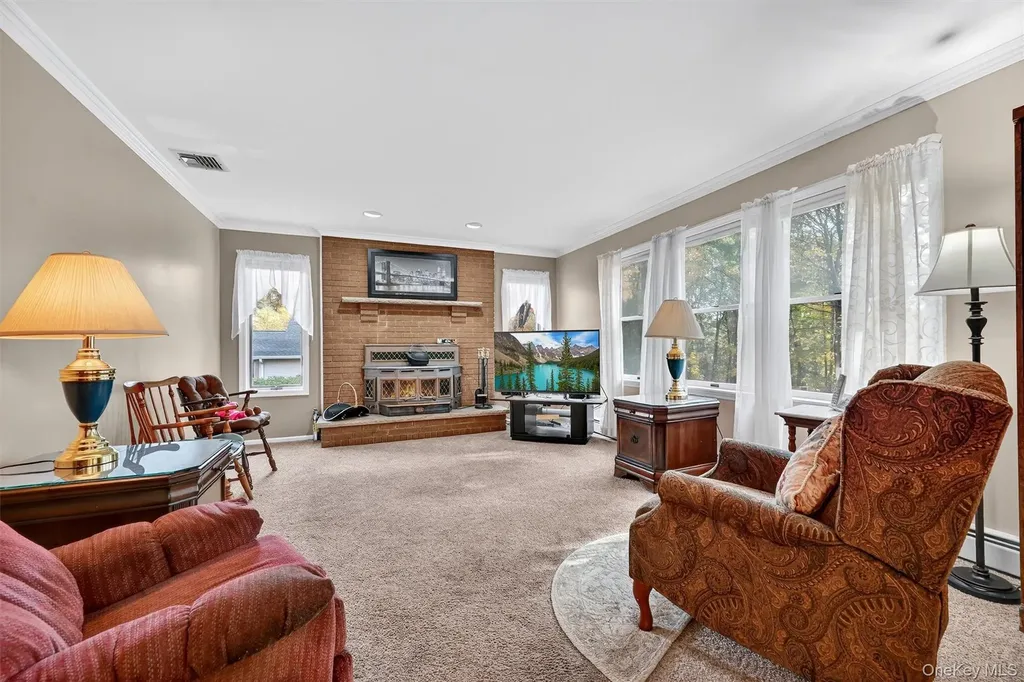 6 Phillips Drive Stony Point NY 10980