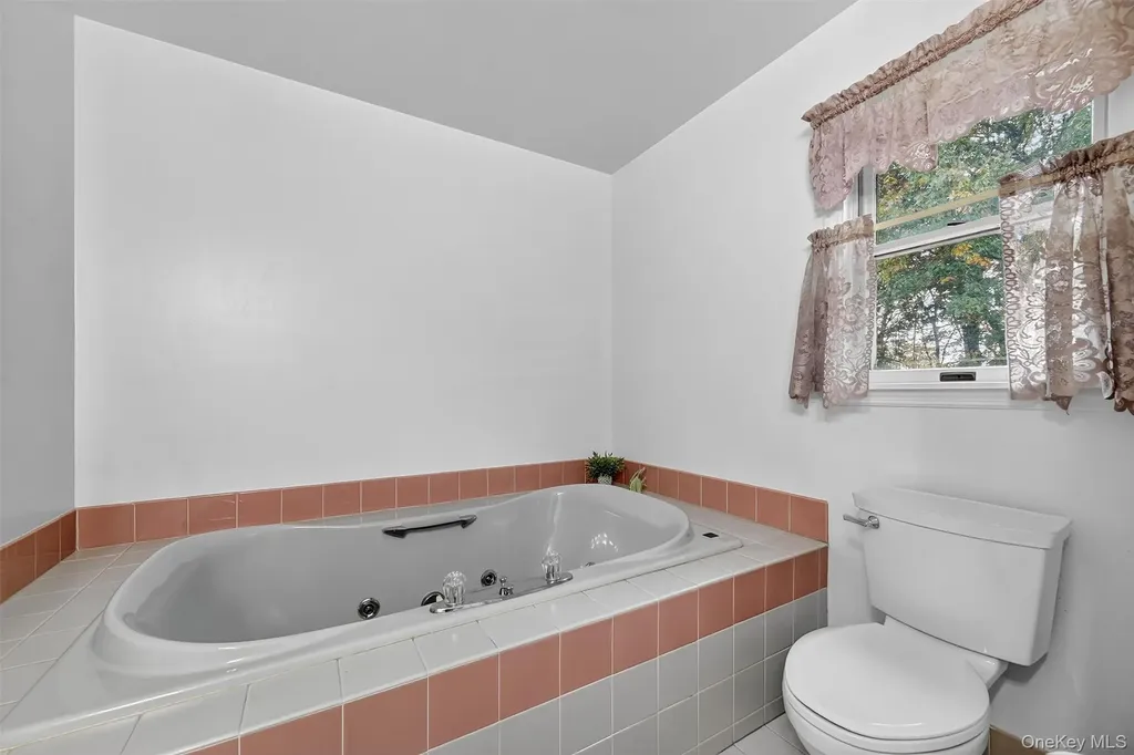 6 Phillips Drive Stony Point NY 10980