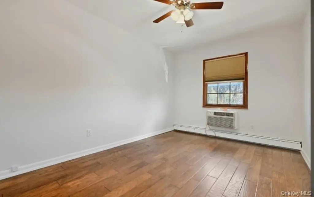 14-14 Bonnie Bayside NY 11360