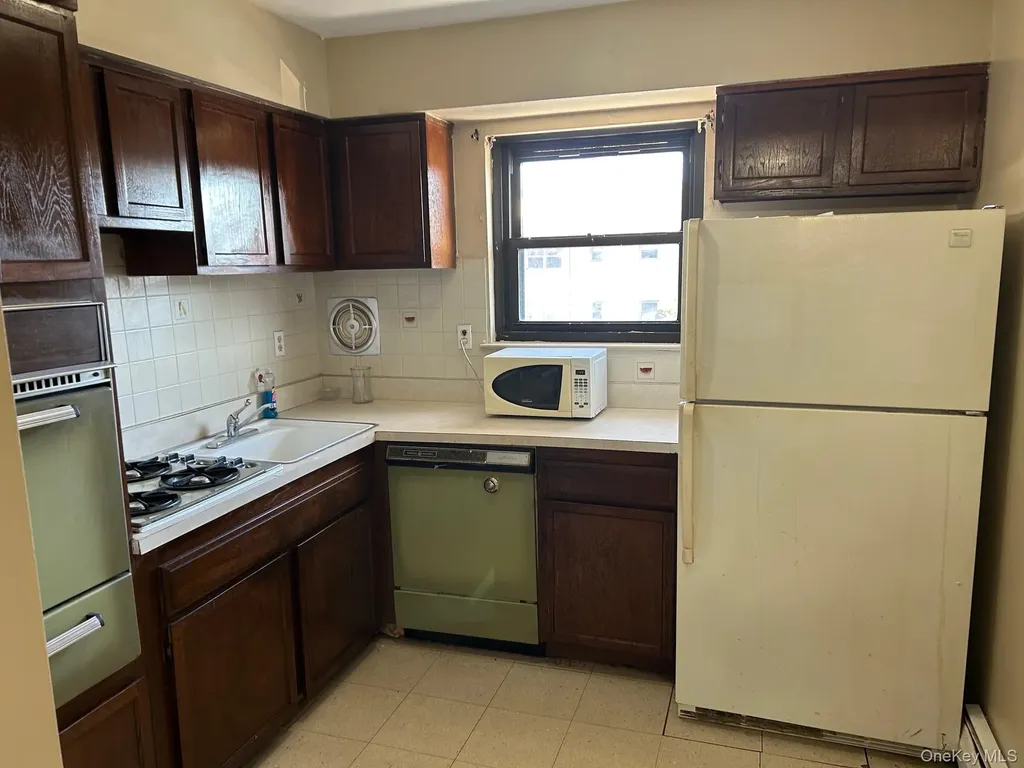 68 Sneden Place Spring Valley NY 10977