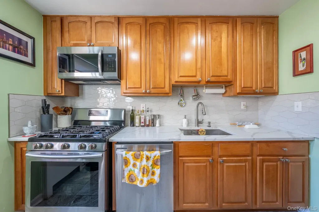 44 Dehaven Drive Yonkers NY 10703