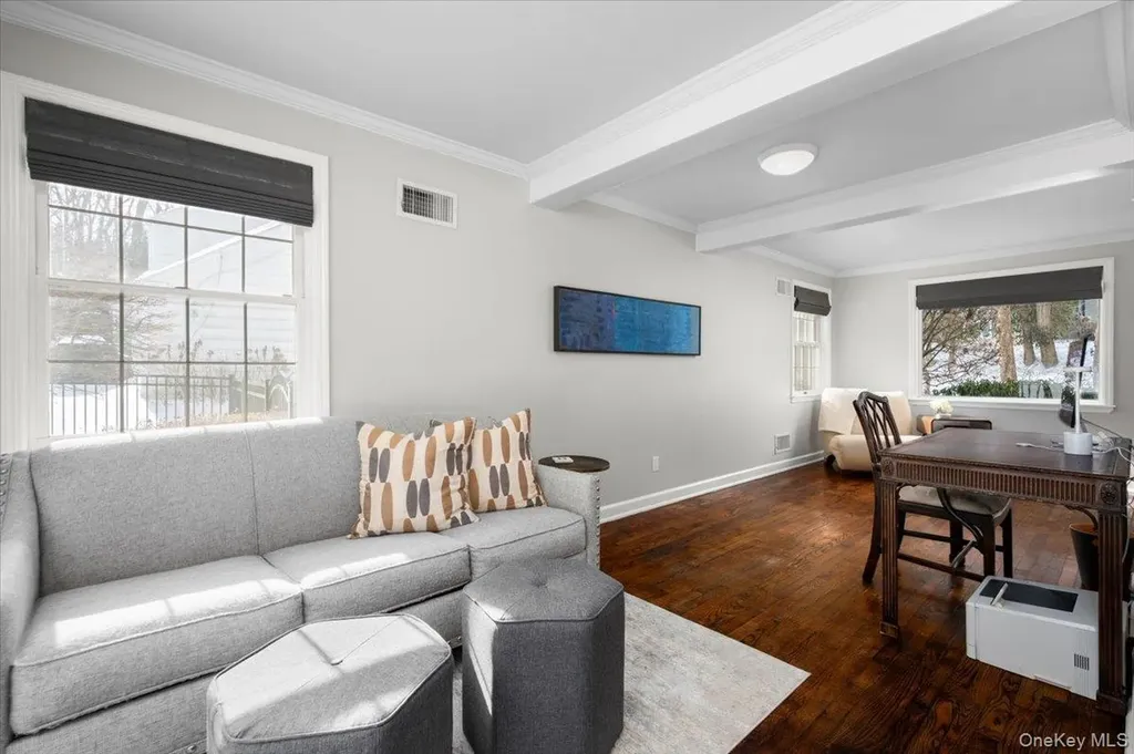 25 Bonnie Way Larchmont NY 10538