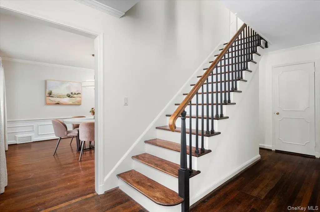 25 Bonnie Way Larchmont NY 10538