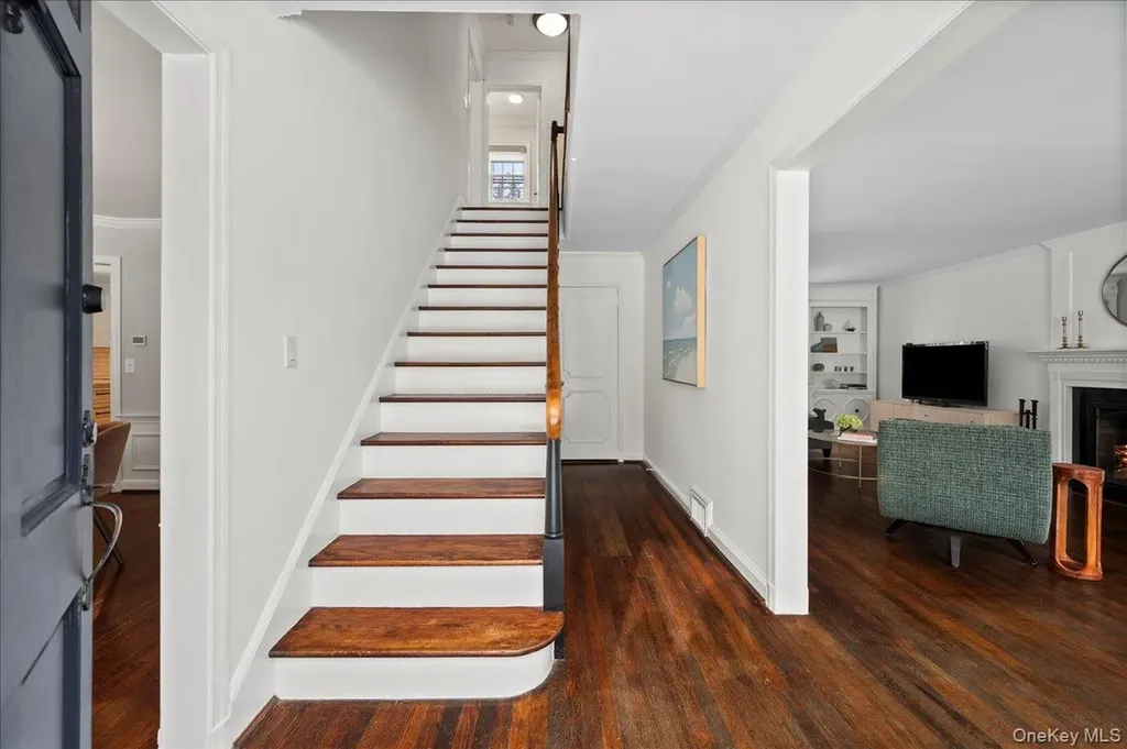 25 Bonnie Way Larchmont NY 10538