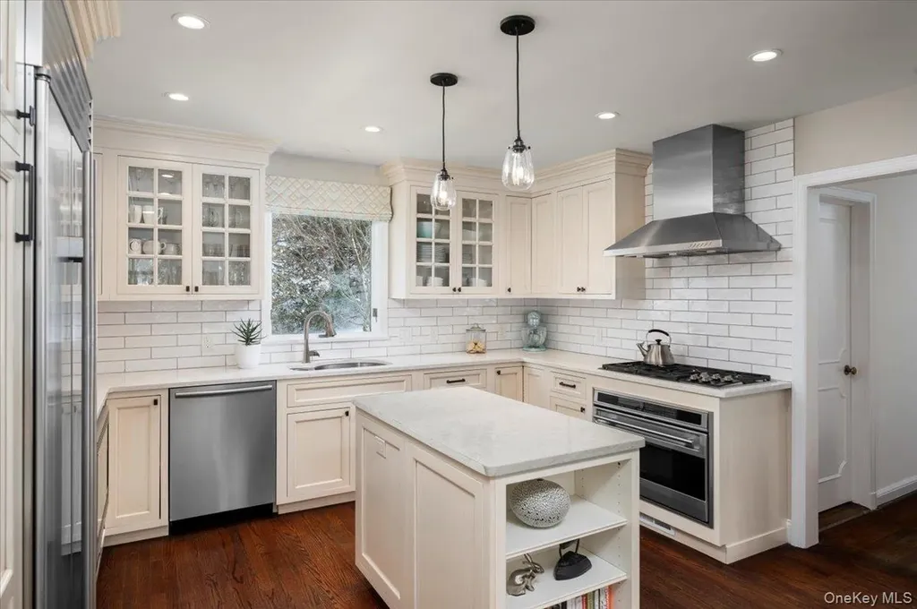 25 Bonnie Way Larchmont NY 10538