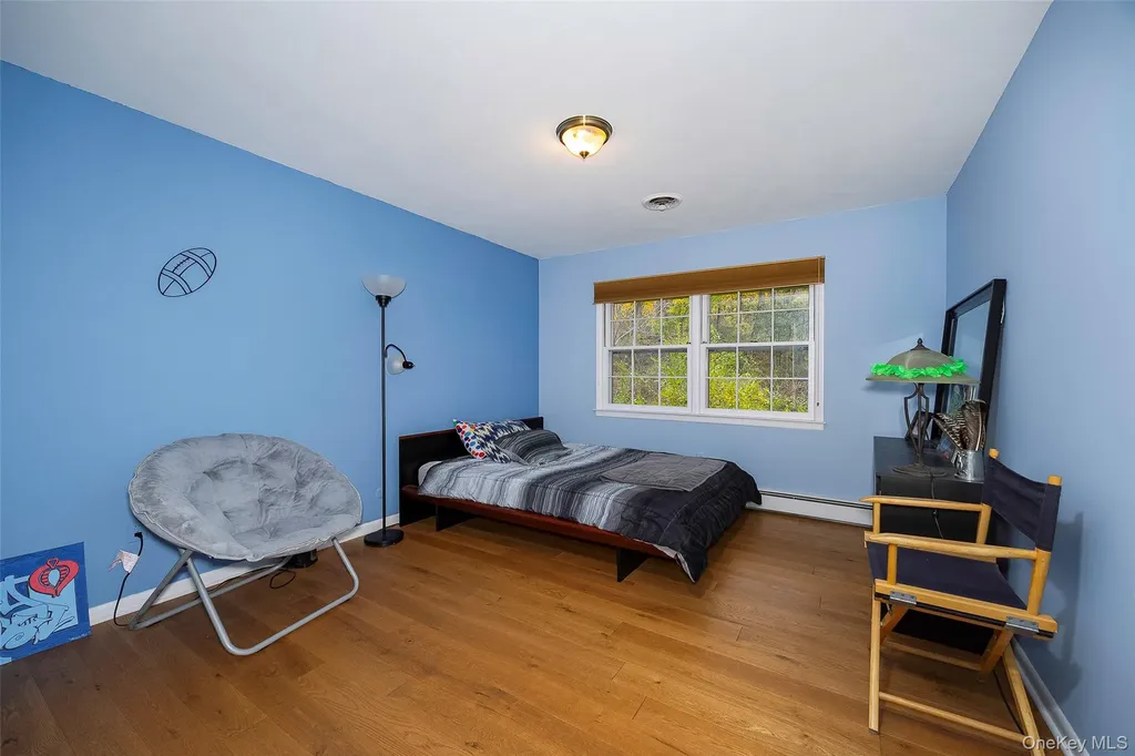 21 Walnut Hill Road Poughkeepsie NY 12603