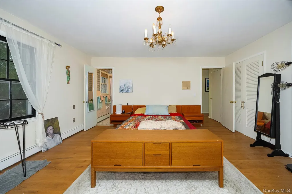 21 Walnut Hill Road Poughkeepsie NY 12603