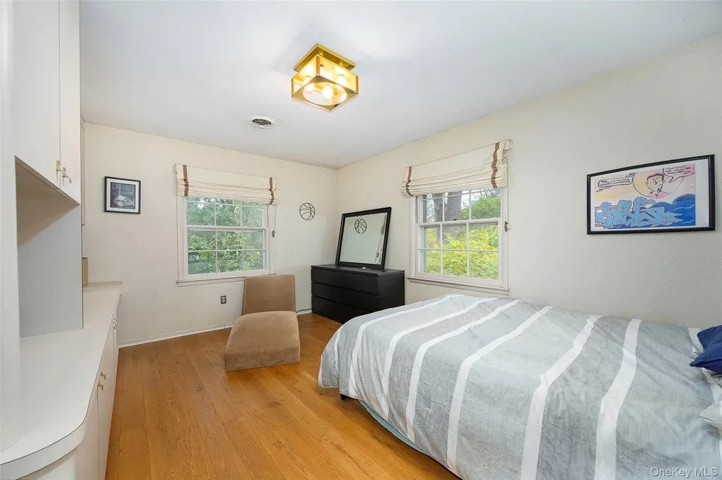 21 Walnut Hill Road Poughkeepsie NY 12603