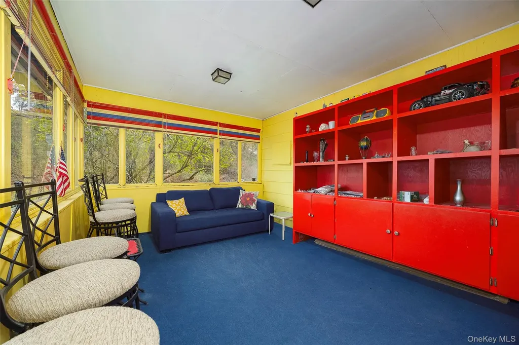 21 Walnut Hill Road Poughkeepsie NY 12603