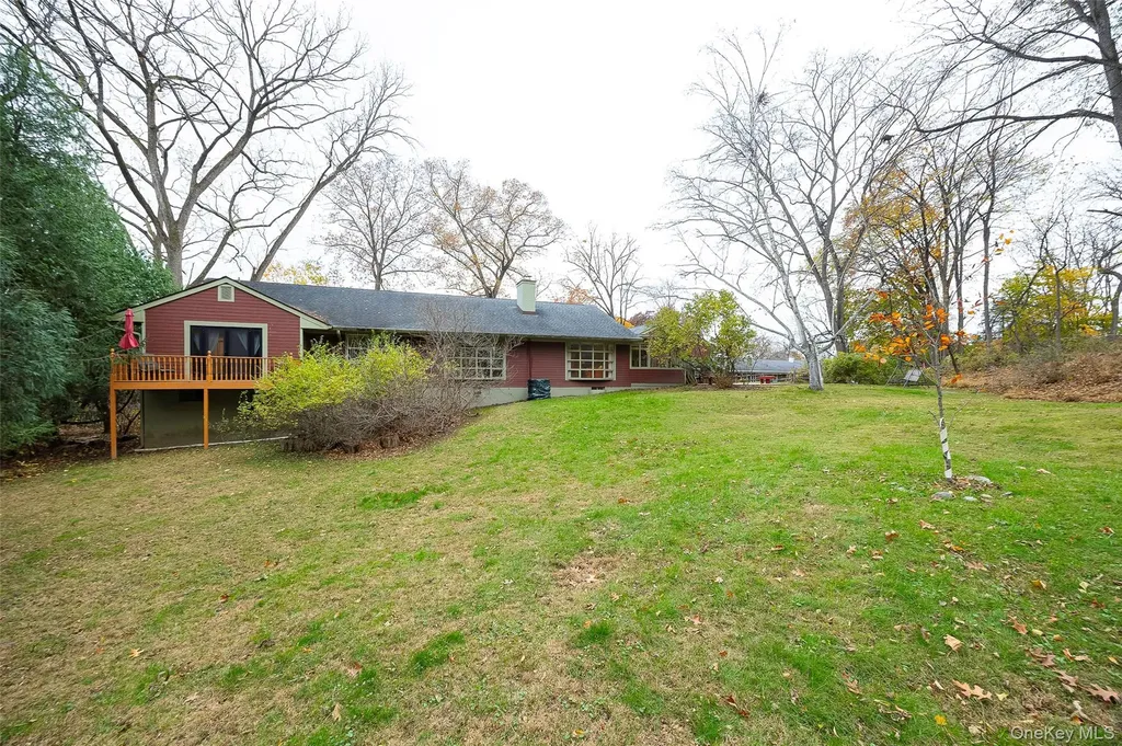 21 Walnut Hill Road Poughkeepsie NY 12603