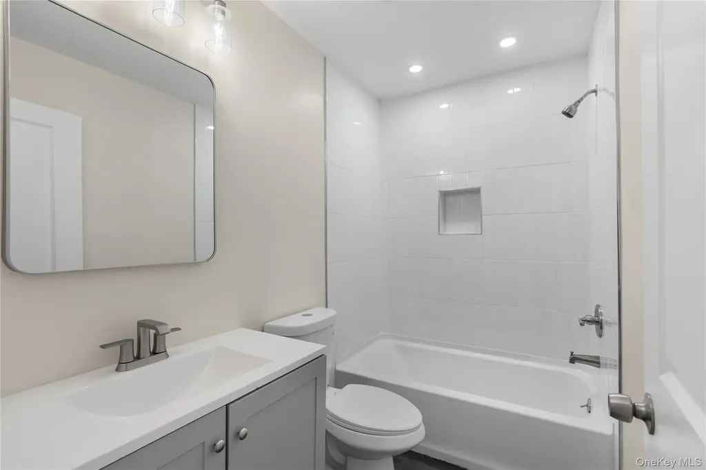 9 Randall Heights Middletown NY 10940