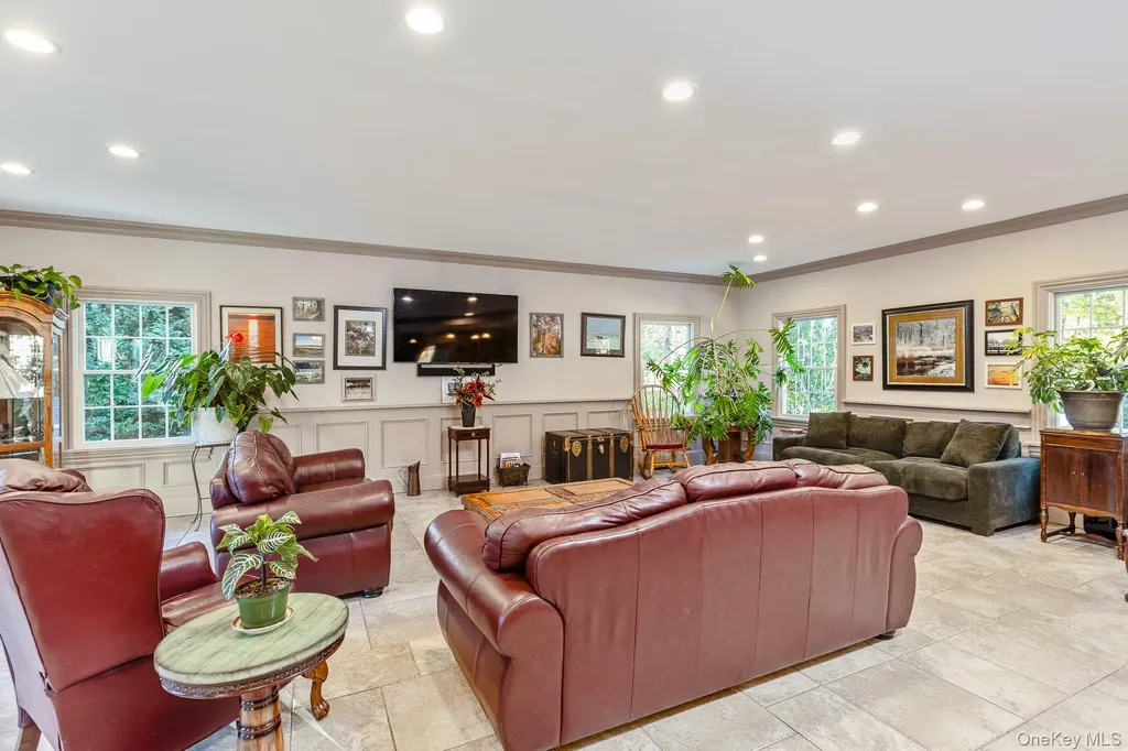 190 Northern Boulevard Saint James NY 11780