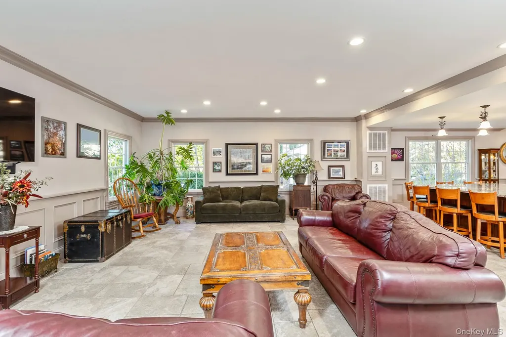 190 Northern Boulevard Saint James NY 11780