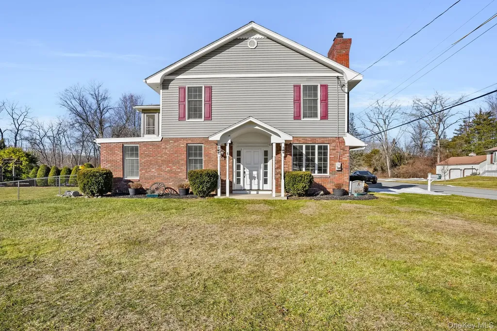15 Milano Drive Poughkeepsie NY 12603
