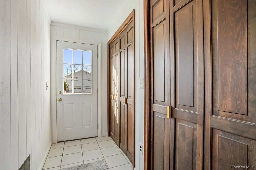 15 Milano Drive Poughkeepsie NY 12603