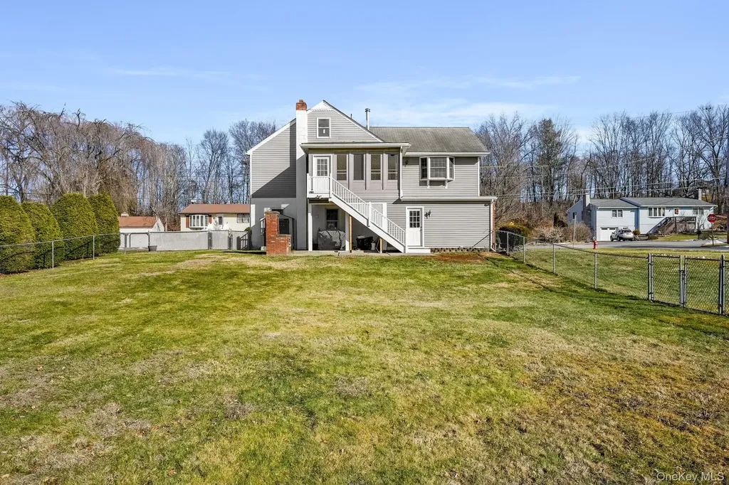 15 Milano Drive Poughkeepsie NY 12603