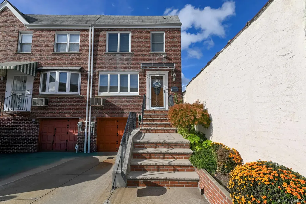 7112 71st Place Glendale NY 11385