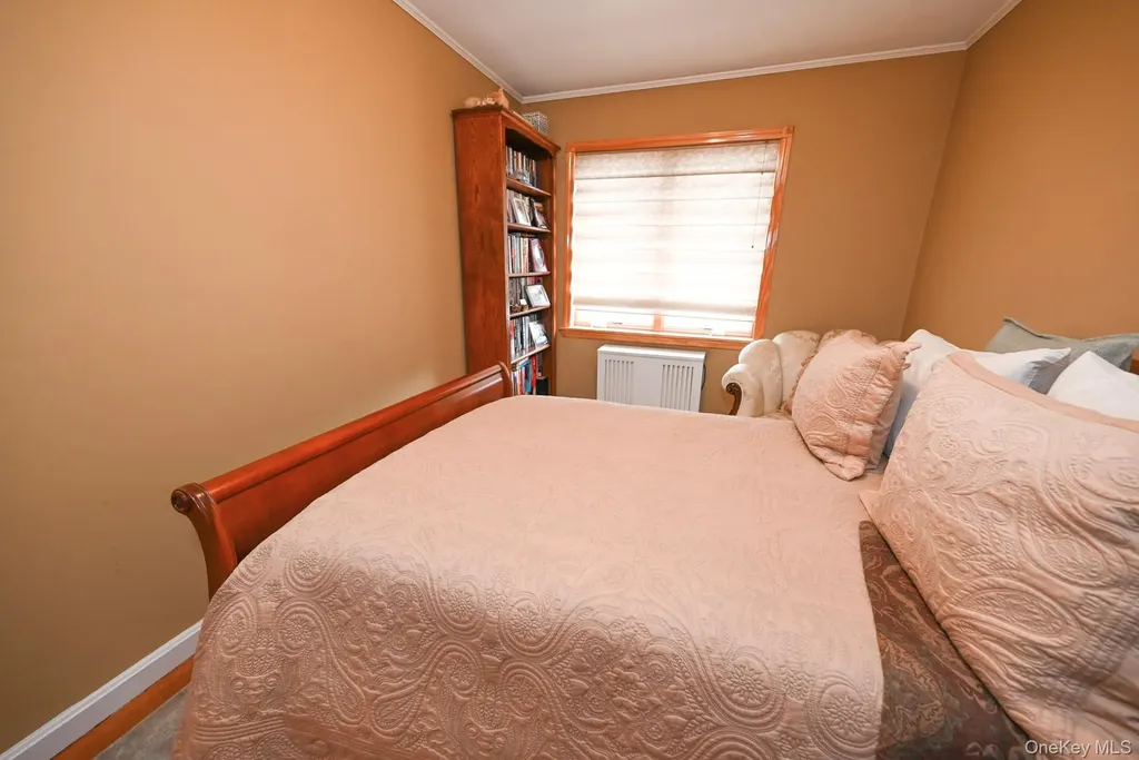 7112 71st Place Glendale NY 11385