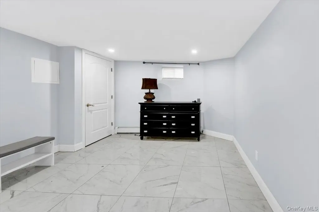 75 W Kingsbridge Road Mount Vernon NY 10550