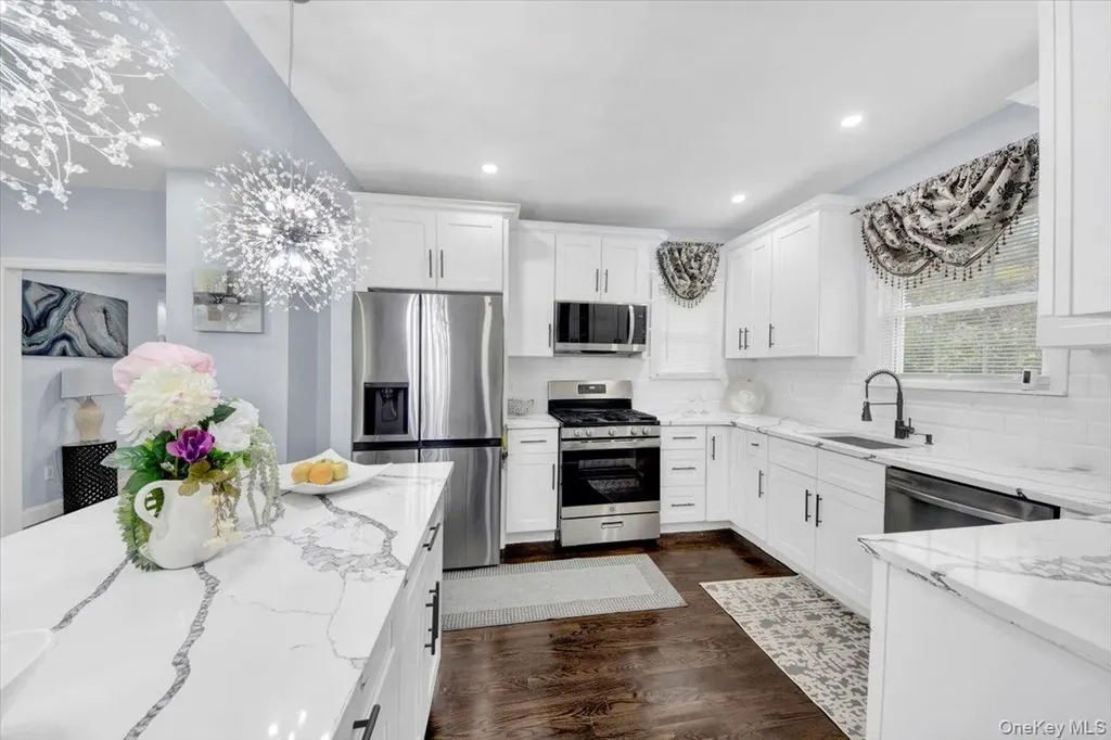 75 W Kingsbridge Road Mount Vernon NY 10550