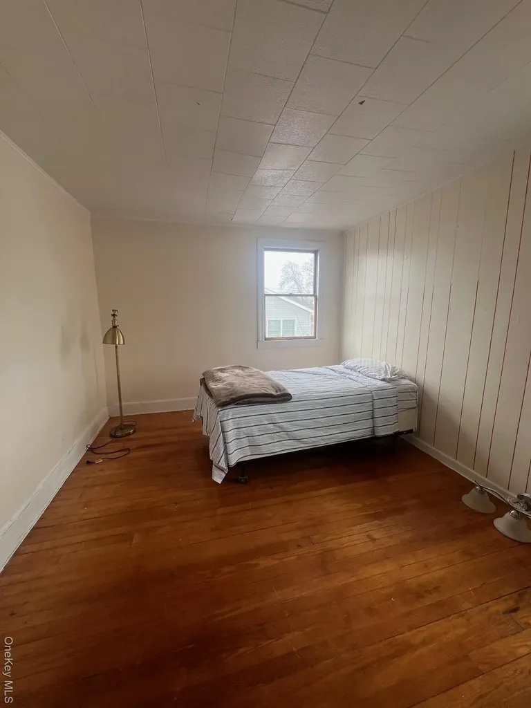 240 Oakley Avenue Hempstead NY 11003