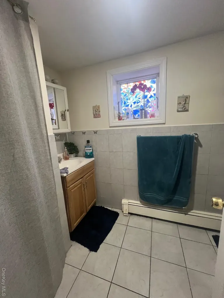 240 Oakley Avenue Hempstead NY 11003