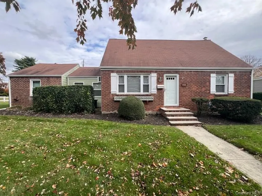 432 Herricks Road Mineola NY 11501