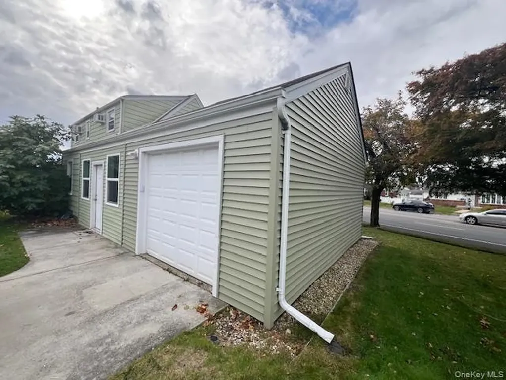 432 Herricks Road Mineola NY 11501