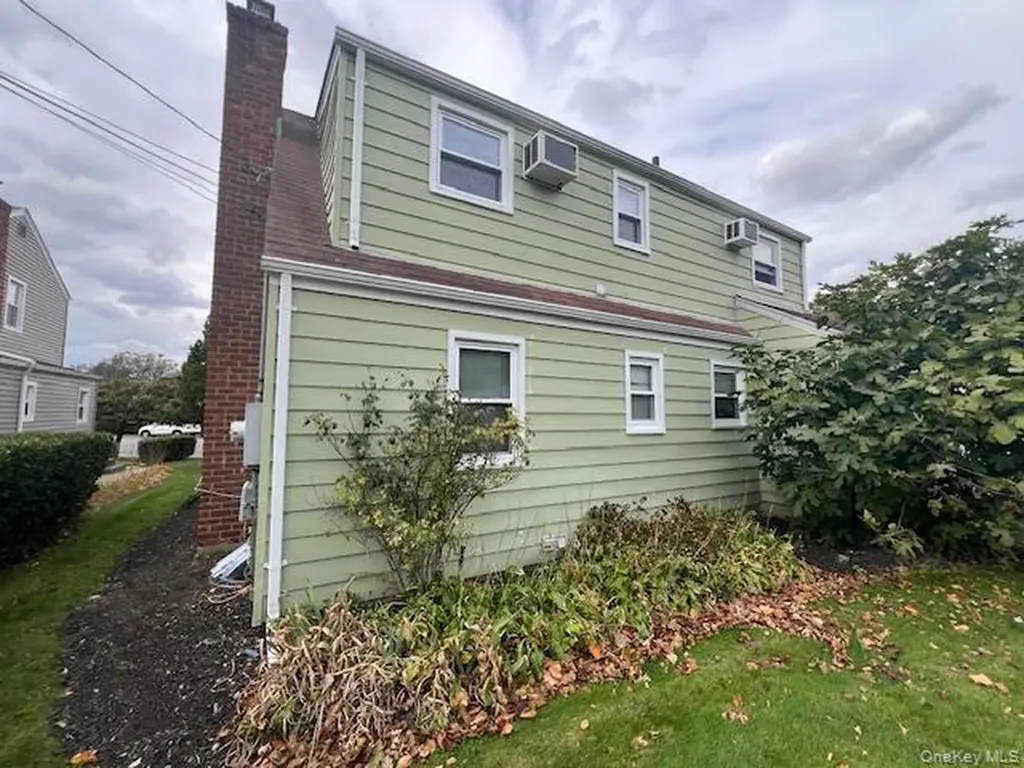432 Herricks Road Mineola NY 11501