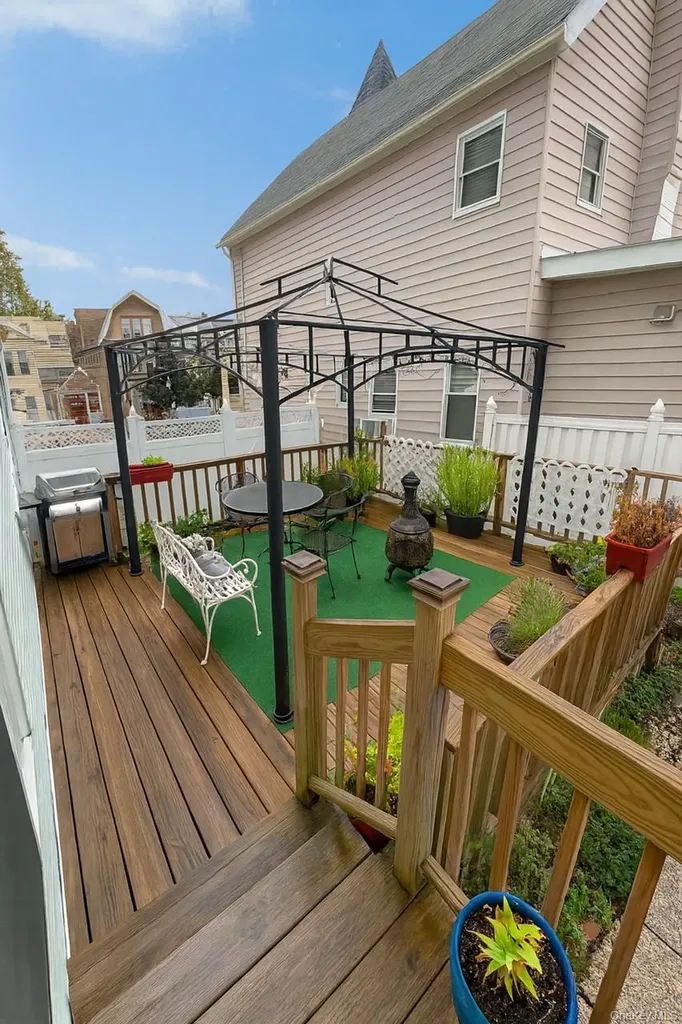 8552 79th Street Woodhaven NY 11421