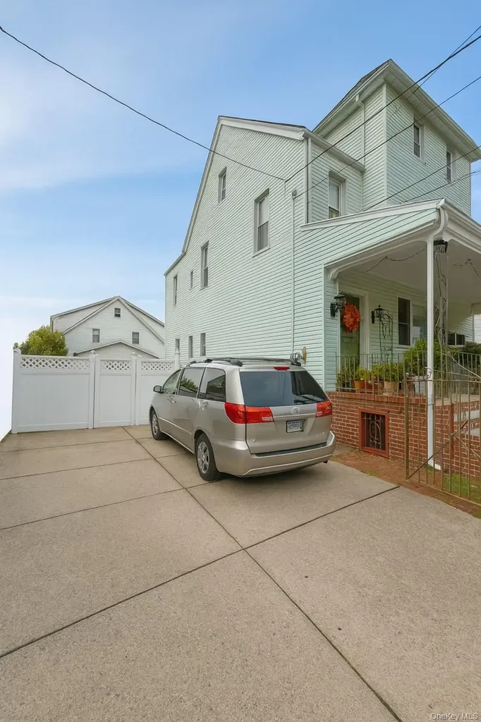 8552 79th Street Woodhaven NY 11421