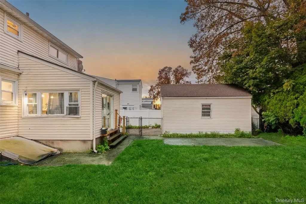 85 Todd Road Valley Stream NY 11580